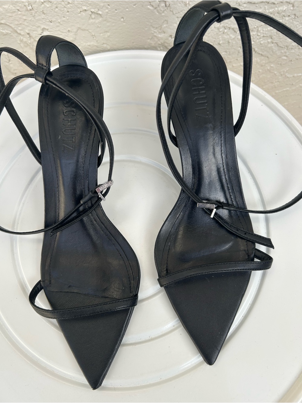 Schutz Black Strappy Hill  Leather Pointer Toe  Sandals Size 6.5 EUR 37